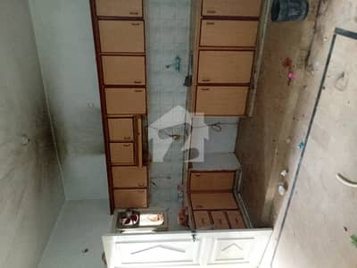گلشن اقبال - بلاک 13-ڈی2 گلشنِ اقبال,گلشنِ اقبال ٹاؤن,کراچی میں 3 کمروں کا 6 مرلہ بالائی پورشن 45.0 ہزار میں کرایہ پر دستیاب ہے۔ گلشن اقبال - بلاک 13-ڈی2 گلشنِ اقبال,گلشنِ اقبال ٹاؤن,کراچی میں 3 کمروں کا 6 مرلہ بالائی پورشن 45.0 ہزار میں کرایہ پر دستیاب ہے۔