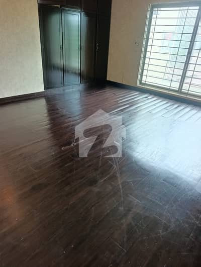 ڈی ایچ اے فیز 2 ڈی ایچ اے ڈیفینس,لاہور میں 5 کمروں کا 1 کنال مکان 3.25 لاکھ میں کرایہ پر دستیاب ہے۔ ڈی ایچ اے فیز 2 ڈی ایچ اے ڈیفینس,لاہور میں 5 کمروں کا 1 کنال مکان 3.25 لاکھ میں کرایہ پر دستیاب ہے۔