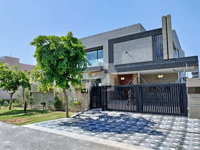 1 Kanal House Modren Full Luxury Design Hot Location Available For Rent In DHA Phase 6