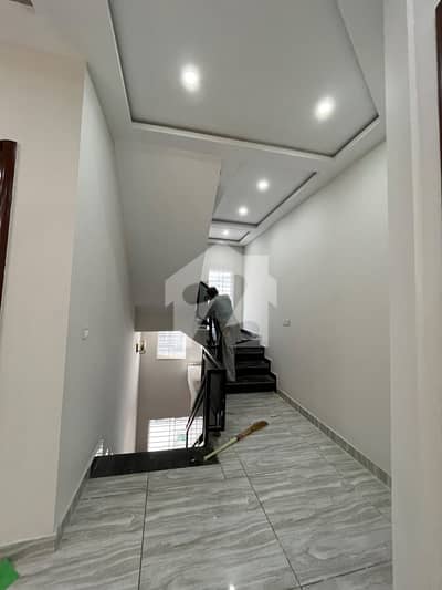 A beautiful and elegant upper portion for rent in overseas block Bahria town phase 8