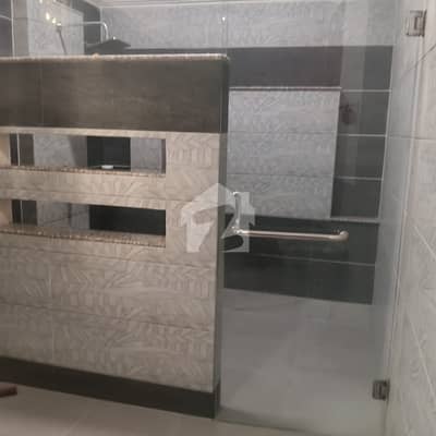 ڈی ایچ اے فیز 5 ڈی ایچ اے ڈیفینس,کراچی میں 8 کمروں کا 1 کنال مکان 23.0 کروڑ میں برائے فروخت۔