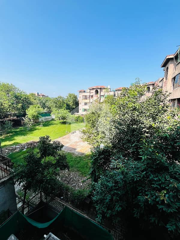 Beautiful Flat For Rent In G-11 Beautiful Flat For Rent In G-11