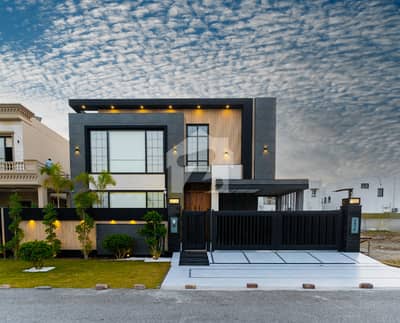 10 Marla Elegant House For Sale In DHA Phase 4 Lahore | Ideal Family Home