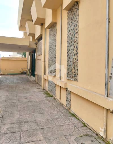 ایف ۔ 7 اسلام آباد میں 4 کمروں کا 1 کنال مکان 29.0 کروڑ میں برائے فروخت۔ ایف ۔ 7 اسلام آباد میں 4 کمروں کا 1 کنال مکان 29.0 کروڑ میں برائے فروخت۔