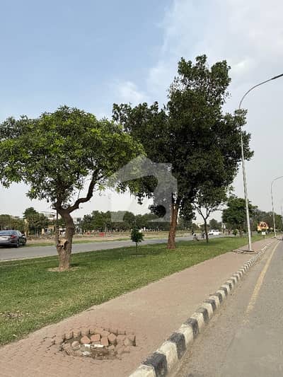 10 MARLA PREMIUM PLOT AVAILABLE IN AWT PHASE 2