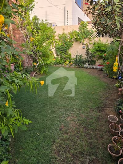 دارالسلام سوسائٹی کورنگی,کراچی میں 5 کمروں کا 4 مرلہ کمرہ 18.5 کروڑ میں برائے فروخت۔