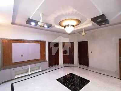 لیک سٹی رائیونڈ روڈ,لاہور میں 3 کمروں کا 1 کنال بالائی پورشن 1.25 لاکھ میں کرایہ پر دستیاب ہے۔ لیک سٹی رائیونڈ روڈ,لاہور میں 3 کمروں کا 1 کنال بالائی پورشن 1.25 لاکھ میں کرایہ پر دستیاب ہے۔