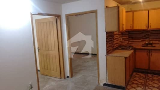 2bedroom Unfurnished Appartment available for rent in E11 2