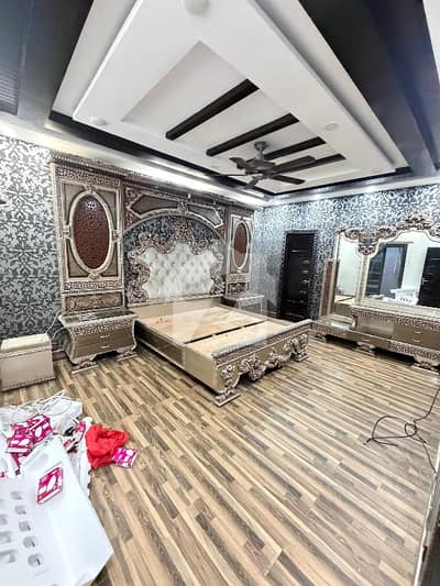 12 Marla VIP upper portion for Rent(Seperate Gate)
