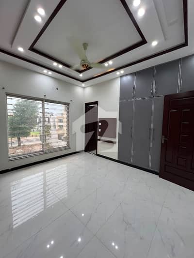 Sold Construction House And Tile Work
