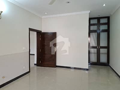 E-11 3 Bedrooms Upper Portion