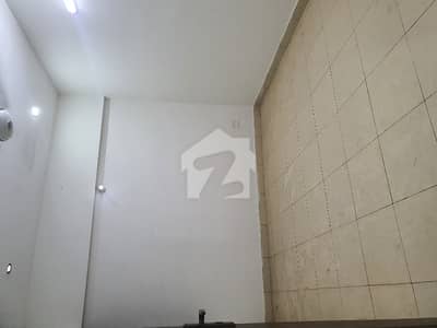 ڈی ایچ اے فیز 2 ایکسٹینشن ڈی ایچ اے ڈیفینس,کراچی میں 3 کمروں کا 5 مرلہ فلیٹ 75.0 ہزار میں کرایہ پر دستیاب ہے۔ ڈی ایچ اے فیز 2 ایکسٹینشن ڈی ایچ اے ڈیفینس,کراچی میں 3 کمروں کا 5 مرلہ فلیٹ 75.0 ہزار میں کرایہ پر دستیاب ہے۔