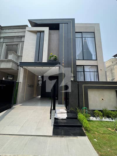 STUNNING 5 MARLA 3 BEDROOM HOUSE FOR SALE IN DHA 9 TOWN - IDEAL RESIDENTIAL PROPERTY