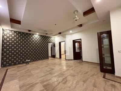 10 Marla House For Sale In Paragon City Lahore