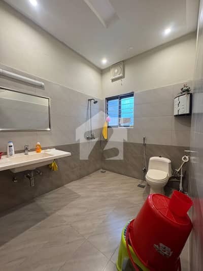1 Kanal House 70ft Ki Back Hot Location In Dha Phase 5
