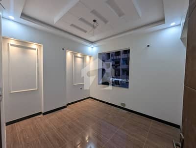 Kaneez Fatima block 2 bed dd brand New apartment For Sale