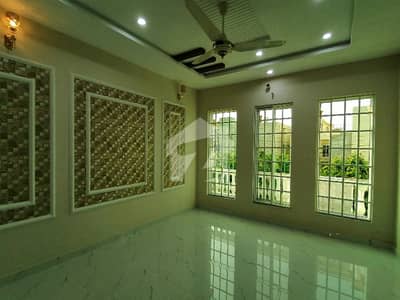 Gulshan-e-Ravi - Block B House For sale Sized 10 Marla Gulshan-e-Ravi - Block B House For sale Sized 10 Marla