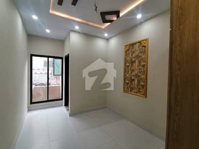 Tripple Storey 3 Marla House Available In Gulshan-e-Ravi - Block D2 For sale