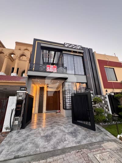 Designer House For Sale in Behria Town Lahore Designer House For Sale in Behria Town Lahore