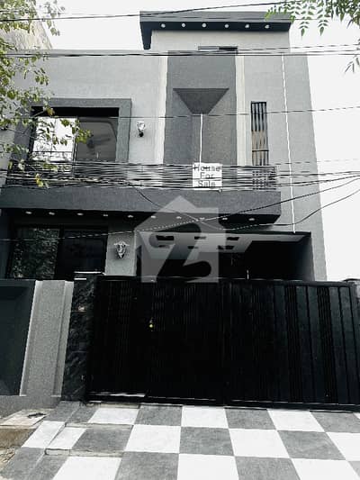 نشیمنِ اقبال فیز 2 نشیمنِ اقبال,لاہور میں 5 کمروں کا 5 مرلہ مکان 2.35 کروڑ میں برائے فروخت۔ نشیمنِ اقبال فیز 2 نشیمنِ اقبال,لاہور میں 5 کمروں کا 5 مرلہ مکان 2.35 کروڑ میں برائے فروخت۔