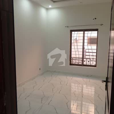 * 1 Kanal Upper Portion For Rent*