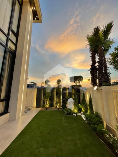 ORIGNAL PHOTOS FULLY FURNISHED 1 KANAL HOUSE FOR SALE IN DHA PHASE 7 LAHORE