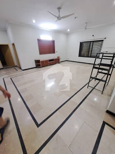 جوڈیشل کالونی راولپنڈی میں 3 کمروں کا 1 کنال بالائی پورشن 1.12 لاکھ میں کرایہ پر دستیاب ہے۔
