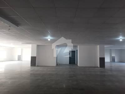 گلبرگ 3 گلبرگ,لاہور میں 2 کنال Studio دفتر 12.0 لاکھ میں کرایہ پر دستیاب ہے۔