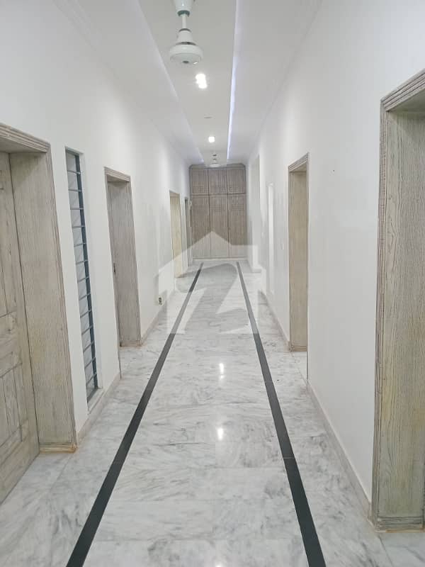 1 Kanal Basement In Good Condition For Rent 1 Kanal Basement In Good Condition For Rent