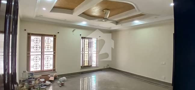 10MARLA UPPER PORTION IN DHA PAHSE 5