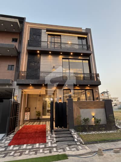 5 MARLA ULTRA MODERN HOUSE FOR SALE IN CENTRAL PARK HOUSING SCHEME LAHORE