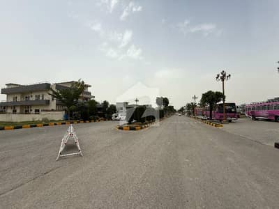 ایف ۔ 17 اسلام آباد میں 8 مرلہ رہائشی پلاٹ 75.0 لاکھ میں برائے فروخت۔