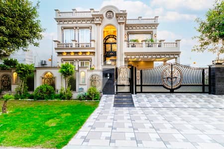Premium Spanish Villa | 5 Bed + 2 Servant Rooms | DHA Phase 7