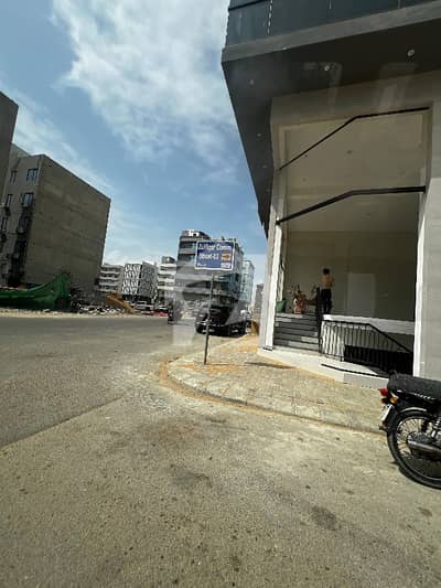 Prime Location Plot 100 Yard For Sale