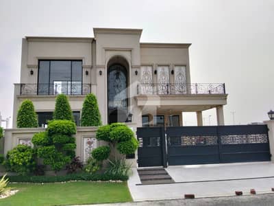 Luxurious 1 Kanal Modern House With AC For Rent DHA Phase 6, Lahore