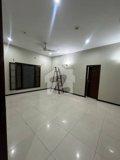 EXECUTIVE 500 SQ YD UPPER PORTION FOR RENT IN DHA PHASE 6, KARACHI