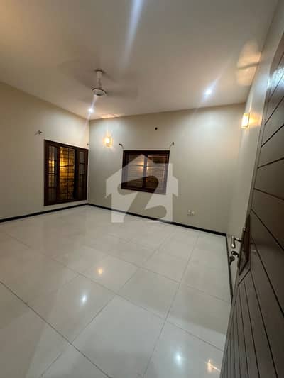 EXECUTIVE 500 SQ YD UPPER PORTION FOR RENT IN DHA PHASE 6, KARACHI