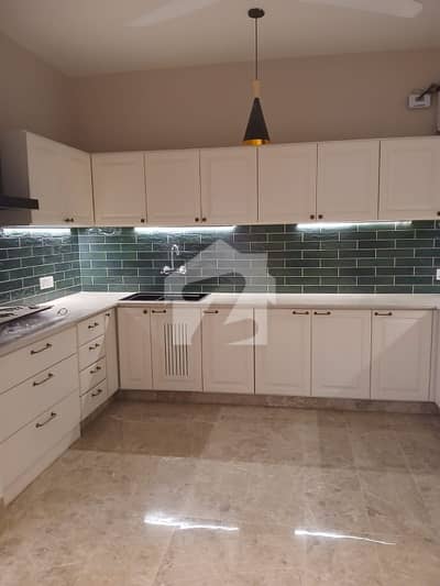 modernized stylish tottely independent everything is seprate ground/floor 1200yards portion three master size bedrooms huge garden/ parking area