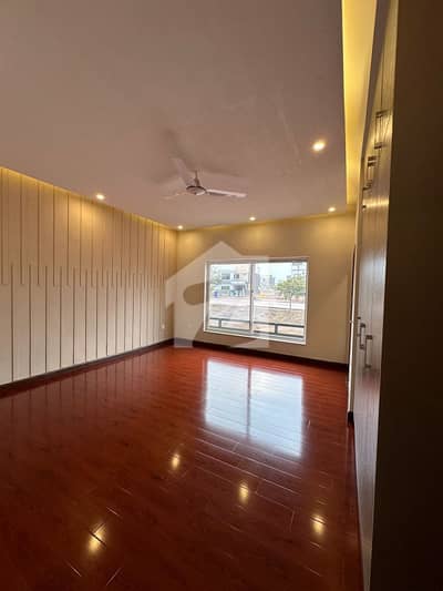 10 Marla Upper Portion Available For Rent Just 30 Scnd Drive From The Main Gate Gas Meter Also Installed