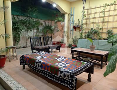 Beautiful 666 Yards Bungalow with 6 Bedrooms Designed By Nasim Najmi