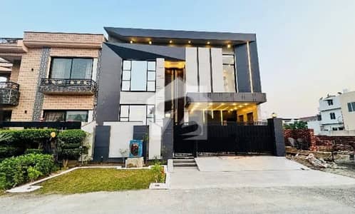 10 Marla Brand New Modern House For sale 10 Marla Brand New Modern House For sale