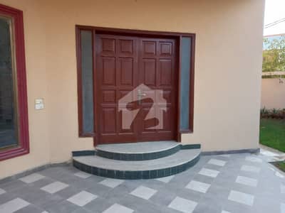 500 Sq. Yards Bungalow for Rent in DHA Phase 5 Well-maintained 500 sq. yards bungalow available for rent in a prime location of DHA Phase 5, 32nd Street.