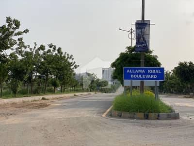 A Block 10 Marla Plot Available With Ideal Location Near Mosque,Park & Market