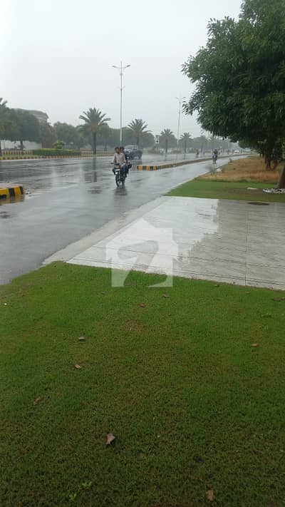 ڈی ایچ اے فیز 8 - بلاک زیڈ 3 ڈی ایچ اے فیز 8,ڈی ایچ اے ڈیفینس,لاہور میں 5 مرلہ رہائشی پلاٹ 68.0 لاکھ میں برائے فروخت۔ ڈی ایچ اے فیز 8 - بلاک زیڈ 3 ڈی ایچ اے فیز 8,ڈی ایچ اے ڈیفینس,لاہور میں 5 مرلہ رہائشی پلاٹ 68.0 لاکھ میں برائے فروخت۔