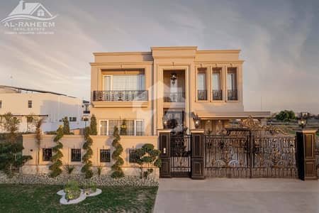 OWNER NEEDY 100% ORIGINAL ADD 1 KANAL VICTORIAN DESIGN VILLA FOR SALE ON 70 FT ROAD NEAR TO CARREFOUR.