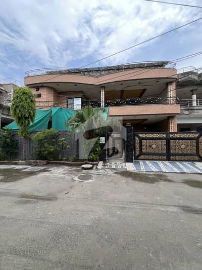 جوہر ٹاؤن فیز 1 جوہر ٹاؤن,لاہور میں 7 کمروں کا 1 کنال مکان 11.5 کروڑ میں برائے فروخت۔ جوہر ٹاؤن فیز 1 جوہر ٹاؤن,لاہور میں 7 کمروں کا 1 کنال مکان 11.5 کروڑ میں برائے فروخت۔