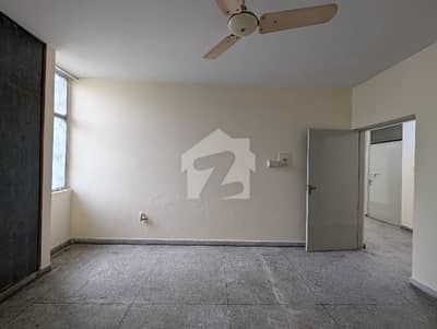 Askari-1 Flat Available For Sale 3 Bedroom Attached Washroom