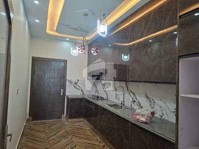5 -MARLA DESIGNER HOUSE FOR SALE