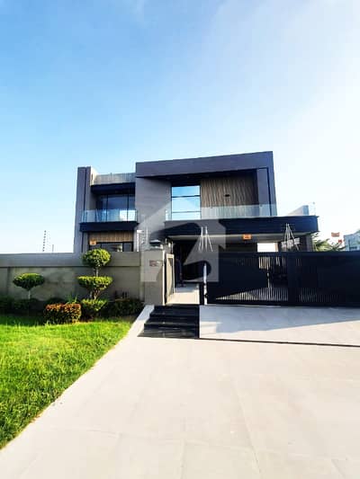 1 Kanal Modern House Available For Sale In DHA Phase 7 Block-U