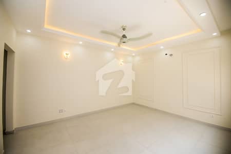 DHA Phase 5 Commercial 8 Marla For Rent Main Road Prime Location Best Opportunity For Multinational Corporation Office